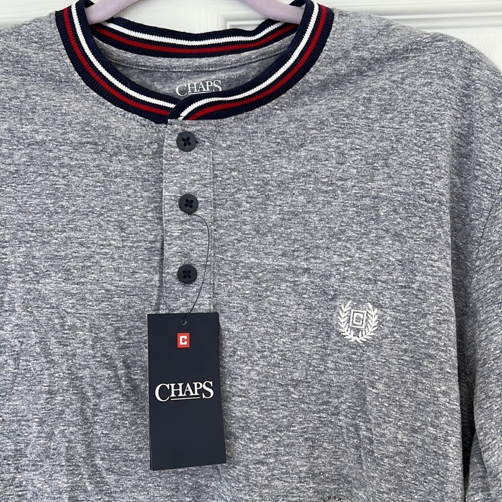 Chaps button tshirt - Picture 2 of 4